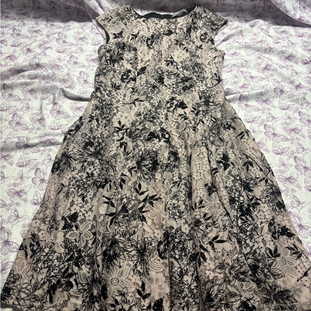 🍄Danny & Nicole Black Floral Lace Midi Dress